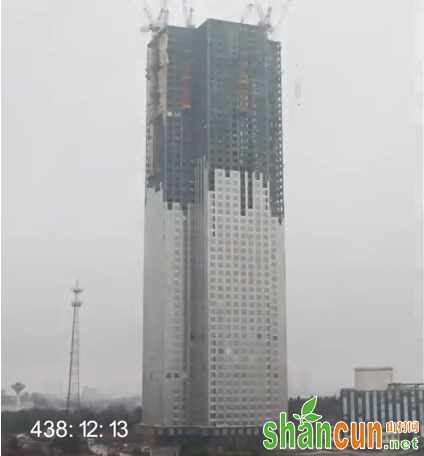 建筑过程（视频截图）