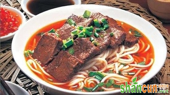 湖南常德特产美食：津市牛肉粉