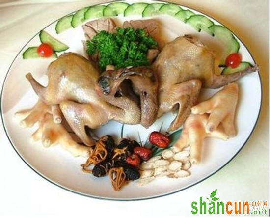 贵州六盘水特产美食——苗家八块鸡