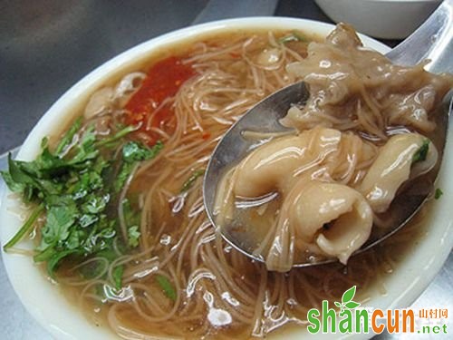 台湾特色小吃：大肠面线