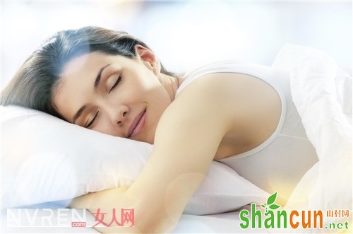 晚上几点睡觉最健康_冬季养生睡眠是关键 五条黄金法则让你睡得更好