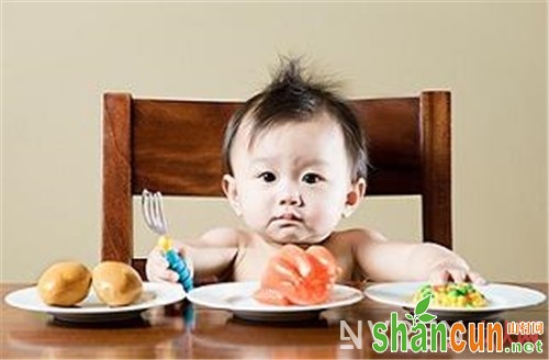 12至18个月宝宝辅食注意事项_宝宝吃辅食的最初几个月里 这些事情你都做对了吗？