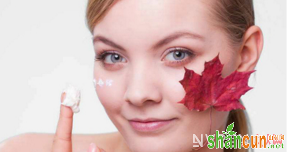 秋冬敏感肌肤的专用护品，帮你有效舒缓肌肤修复损伤