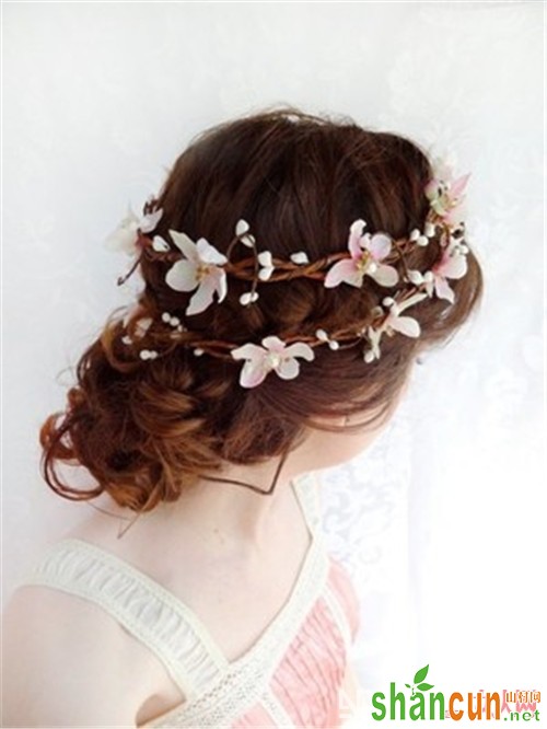 韩式新娘发型怎么做的典雅高贵_最美的韩式新娘发型 你选款唯美发型呢