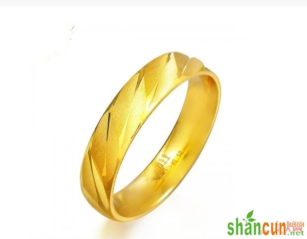 黄金结婚戒指好吗 选择黄金戒指代表着富贵吉祥