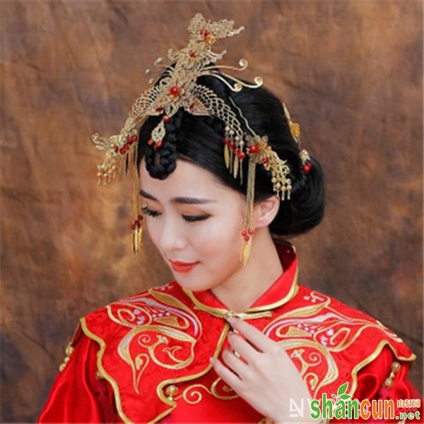 中式新娘发型有哪些 让独特的发型成点睛之笔