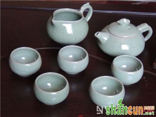 汝瓷茶具如何清洗_不同材质的茶具该如何清洗 茶垢如何健康去除