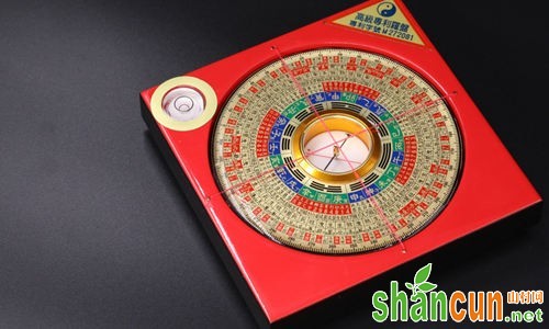 罗盘的使用方法 挑选罗盘要注意什么