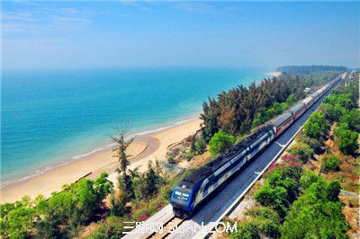 中国最美铁路线 坐着火车看风景