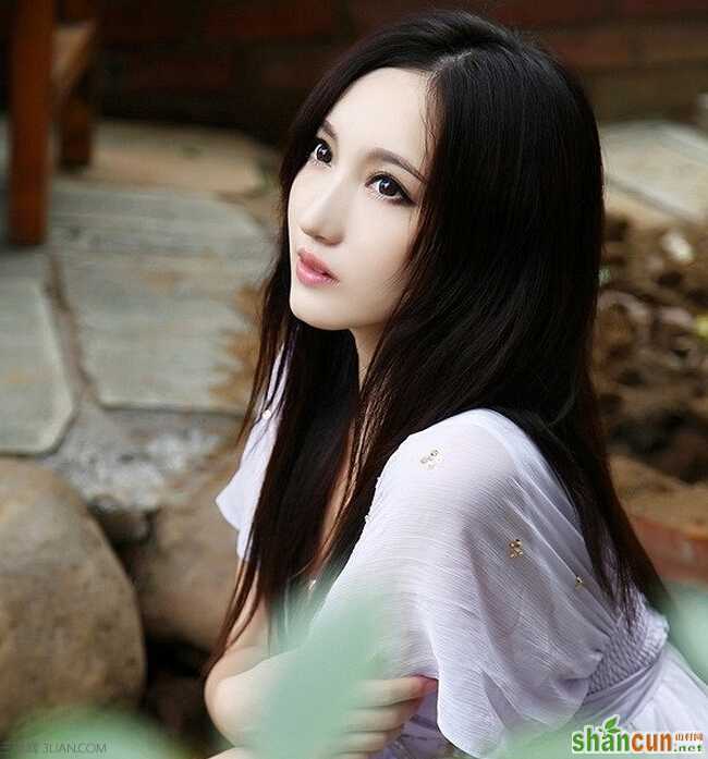 女生圆脸发型图片5