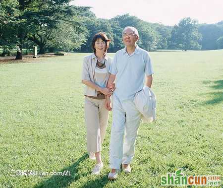 午饭后静坐，晚饭后慢走 山村