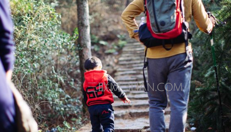 爬山需要准备什么    山村