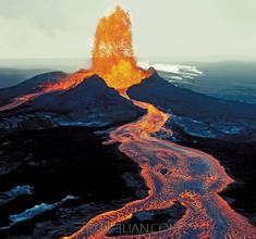 世界上爆发最频繁的活火山 山村