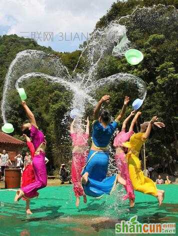 泼水节是哪个民族的节日   山村