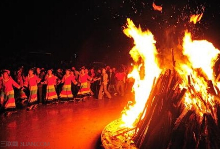 2015火把节是几月几日     山村