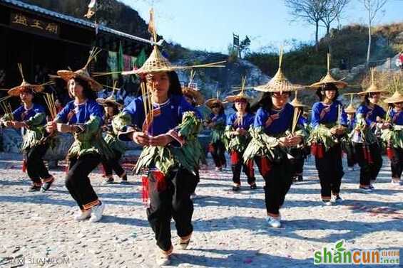 2015舞火狗节是哪一天     山村