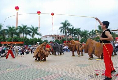 广西春节有什么习俗    山村