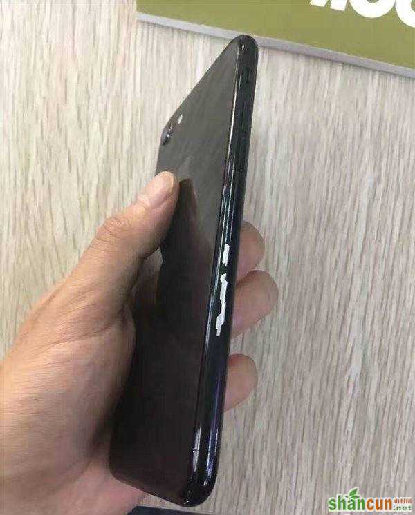 亮黑色iPhone7不戴套裸奔之后 辣瞎眼睛！