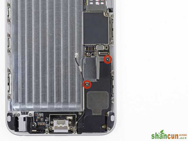 iPhone6plus怎么自己换后盖变7？苹果手机换外壳教程 