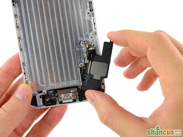 iPhone6plus怎么自己换后盖变7？苹果手机换外壳教程 