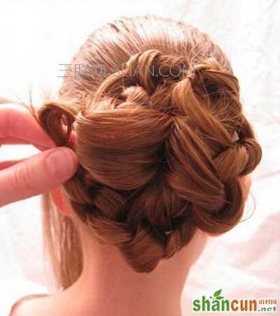 俏丽女童蝴蝶结发型 最新女童发型绑扎方法步骤图解