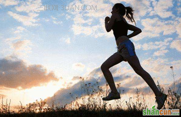 每天坚持慢跑的好处及正确的跑步姿势     山村