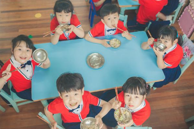 幼儿园一周营养美味食谱，每天不重样   山村