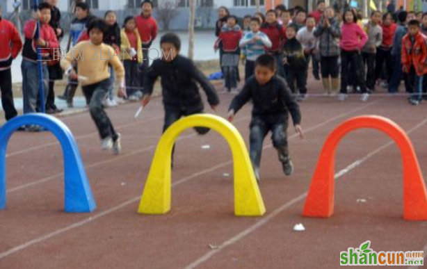 简单有趣的小学生体育课游戏大全，让学生们动起来    山村