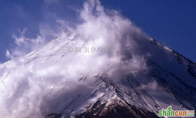 雪崩前有什么预兆，遇到雪崩如何自救    山村