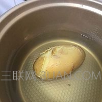 日式土豆泥沙拉——减肥午餐便当的做法图解1