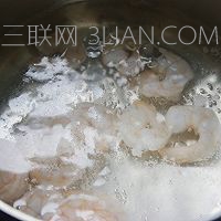 10分钟无油烟的营养美味【虾仁秋葵煎蛋饼】的做法图解2