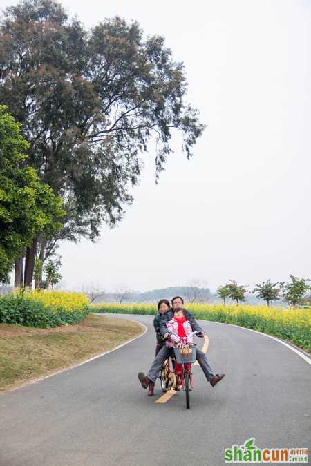 PS利用通道给春季泛白的外景图片加上蓝色天空 山村