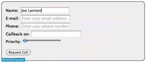 显示下列文本输入字段：Name、Email、Phone、Callback on 和 Priority。Name 字段具有姓名 Joe Lennon。Email 和 Phone 字段具有灰色占位符文本。底部的按钮为‘Request call。’